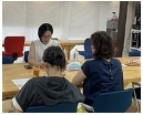 参加者へ講座を行う様子